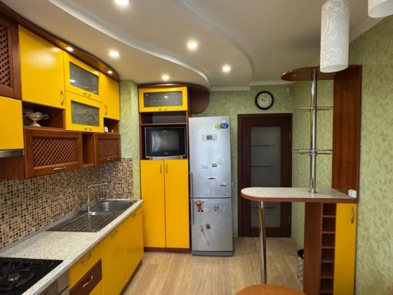 Квартира на Перемозі з автономним опаленям Дніпро