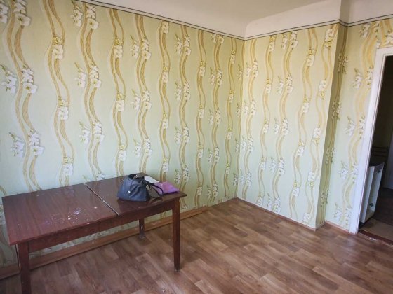 продам 1комн квартиру гостинка на Победы 117, больница 5 Запорожье