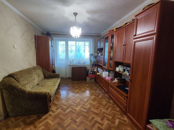 Продам 2 ком. на Красном Камне, жилое состояние! - фото 1