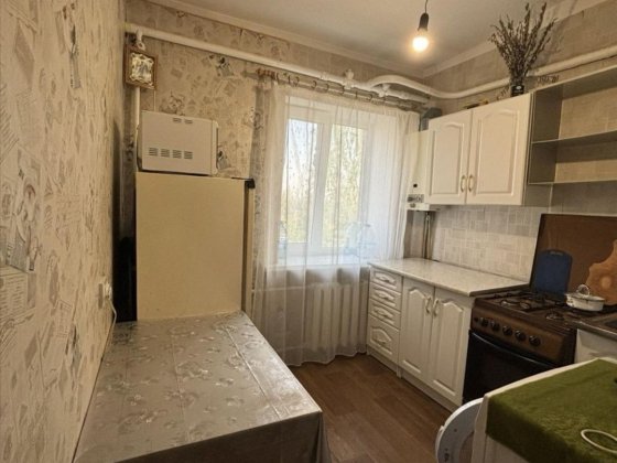 Продаётся 2 к. квартира по Молодогвардейской. Днепр