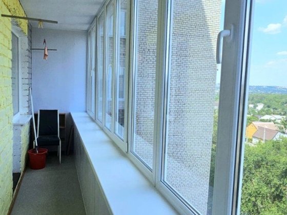 Продам ВЕЛИКУ  1к.кв на Космосі, вул. Космічна Запорожье