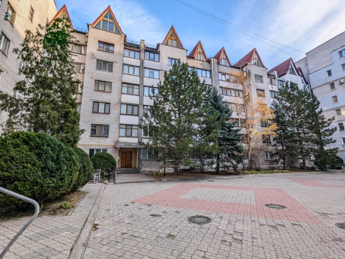 4 ком. кв. ул. Святого Николая 71 (Артема) +место в подземном паркинге - фото 1