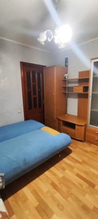 Оренда гарної кімнати в квартирі без господаря р-н. Урожай - фото 1