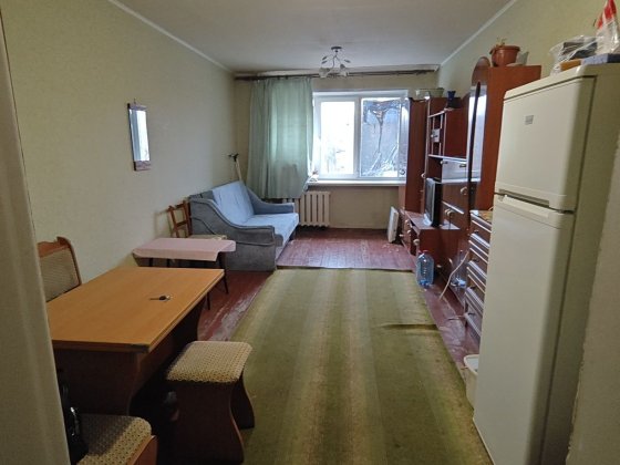 Общежитие  пр Б Хмельницкого Поля центр 10 мин 16 б-ца комната