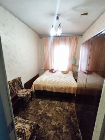 Здається кімната в приватному будинку. - фото 1