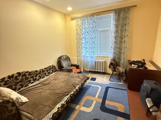 Кімната в трикімнатній квартирі Черкаси