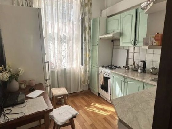 Здається кімната в центрі Києва, Подол, 1 хвилина - метро Київ