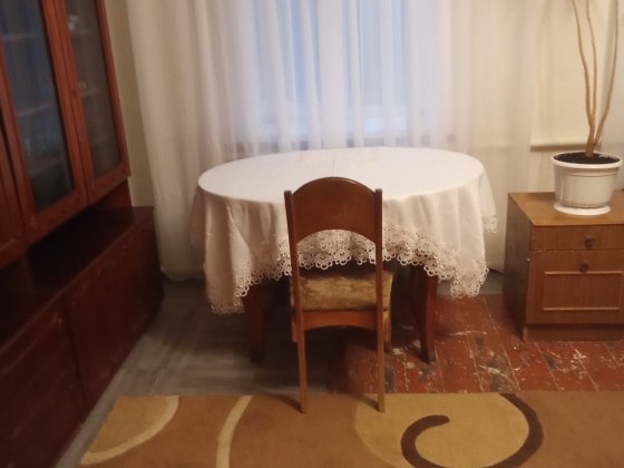 Здається кімната на Словʼянці Винница