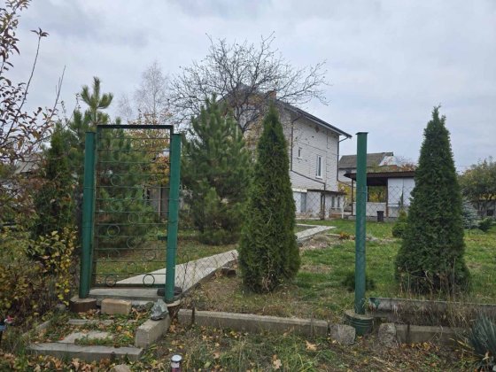 Здається будинок- дача в ст Єрмолаївка біля річки Підгородне