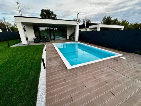 Сдам современный дом с бассейном Новоалександровка Новоалександровка