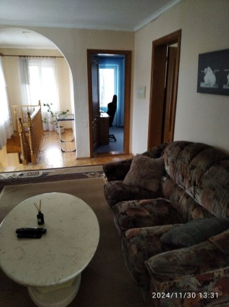 Здається частина будинку з окремим входом, Гатне - фото 1