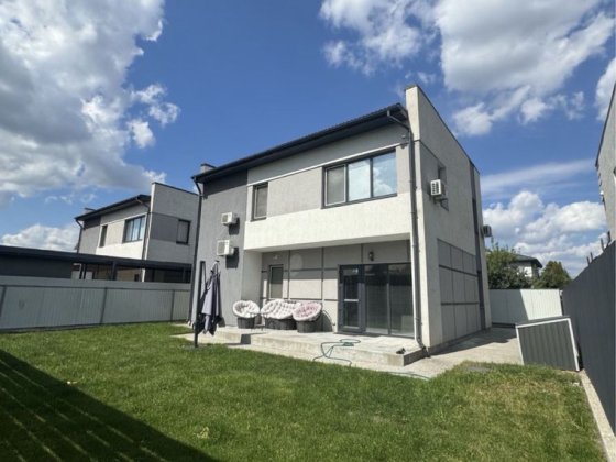 Оренда стильного двоповерхового будинку в с . Гатне с. Гатное Гатне