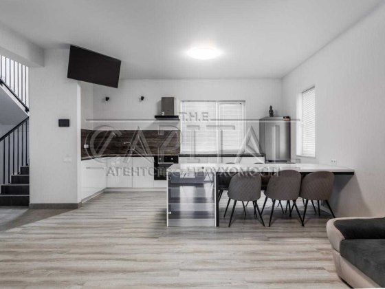 Здається сучасний будинок в Гатне є генератор стильний ремонт Гатное