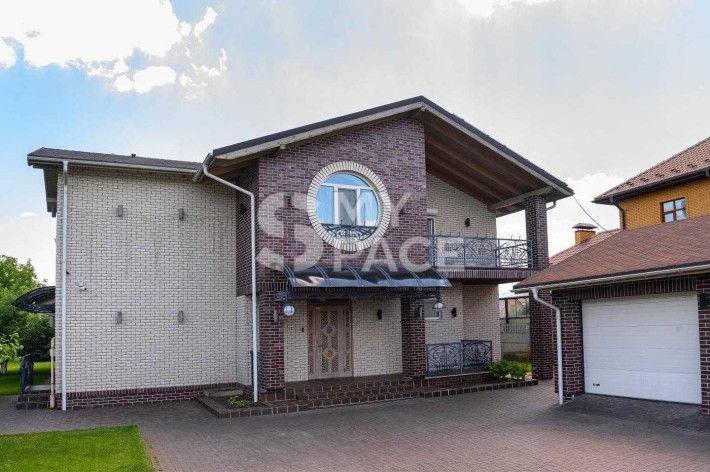 Автономний будинок Гатне Крюківщина Чабани ТРЦ Республіка - фото 1