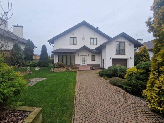 Оренда будинку в с. Іванковичі 260кв з басейном Чабаны