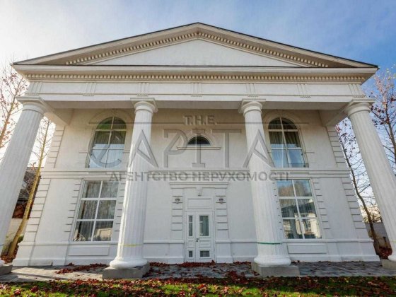 Здається розкішний особняк 400м2 в Козині в котеджному містечку