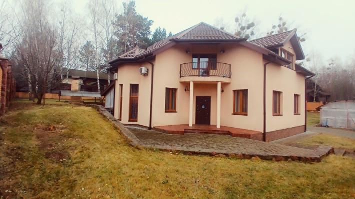 Оренда будинку в  с. Гореничі. Можна під офіс та проживання - фото 1