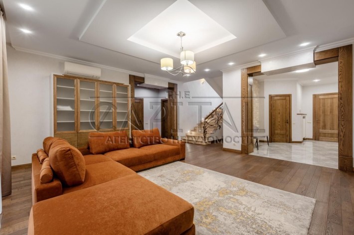 Пропонуєтьс будинок з басейном і газовим опаленням в Гореничах - фото 1