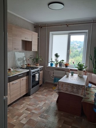 Срочно ! 3х квартиру на Бульваре Славы  27 на Победе 6 - фото 1