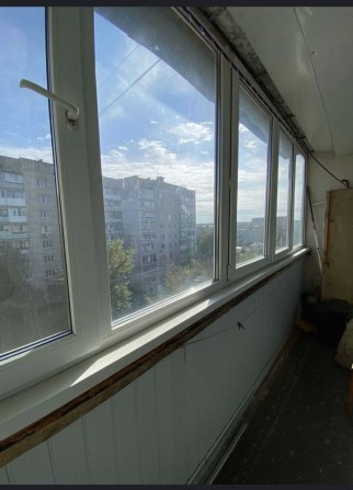 Продається простора двокімнатна квартира по вулиці Довженка - фото 1