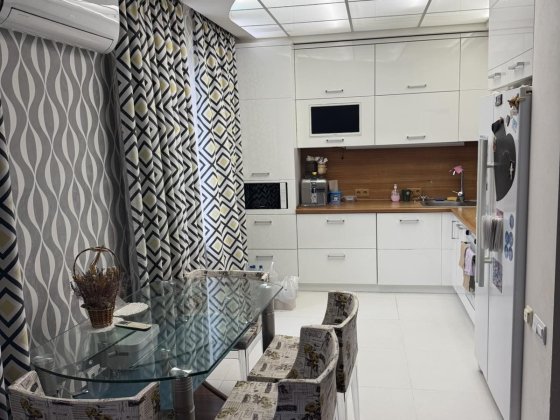 3-х к. крупногабаритна кв. в елітному будинку в центрі міста! Кропивницкий