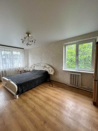 3-кімнатна квартира по вул. Космонавтів в гарному  стані. ТЕРМІНОВО! - фото 1