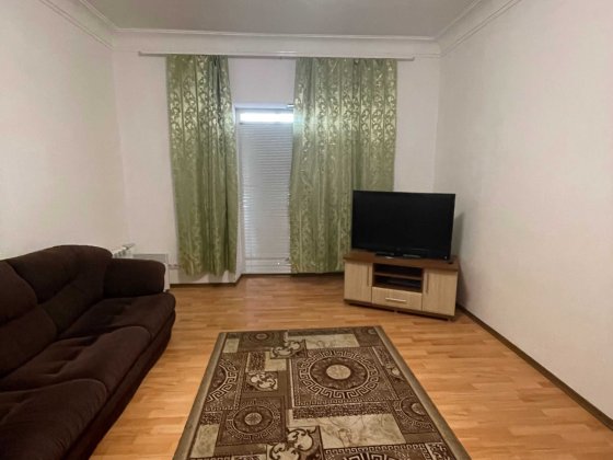 Продам 2-к.кв, вул. 12 Квітня (Героїв Крут), р-н пр. Соборного