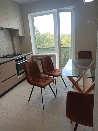 Продам 1-комн. квартиру Александр.район - фото 1