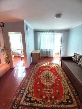 Продам хорошую 1о комн кв 2 эт/5ти. Центр Запорожья - фото 1