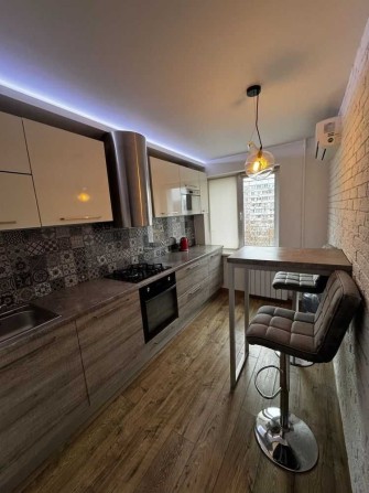 Продам 3к квартиру Победа-3 Набережная Победы Ремонт - фото 1