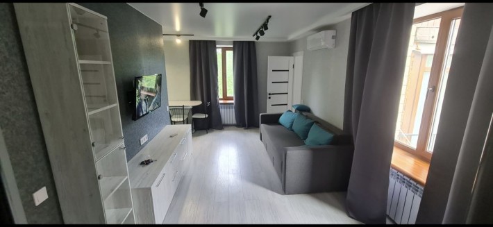 2х комнатная квартира малый рынок - фото 1