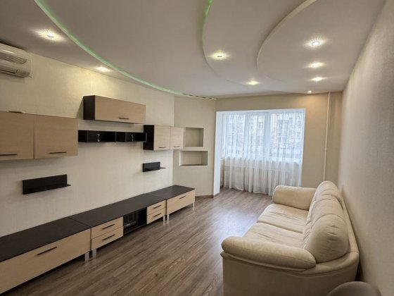 Продаю 2 к квартиру ,чешку ,с евроремонтом  , ул . 8 Марта Миколаїв