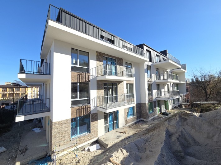 Лисеницька.Клубний будинок у Мальовничому місті! - фото 1