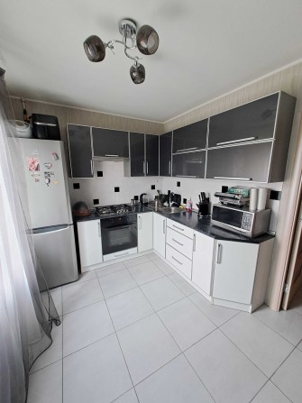 Продаж 2 кімнатної квартири з техн та меблями на Пісках - фото 1