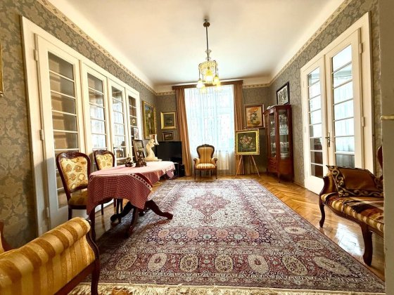 Продаж 4 кімнатної квартири вул. Стецька. (Бічна пр.Шевченка), Львів