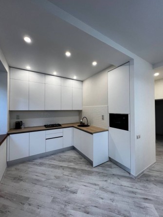 Продаж двухкімнатноі квартири ТЦ Украіни 2 поверх. - фото 1