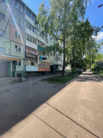 Простора 4-кімнатна квартира біля АТБ на Бєляєва -  ПІД РЕМОНТ! - фото 1