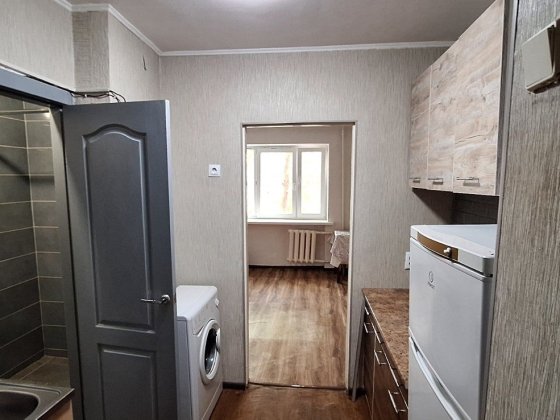 Продаю 1 комнатную " гостинку" с ремонтом, Кораб район! Николаев