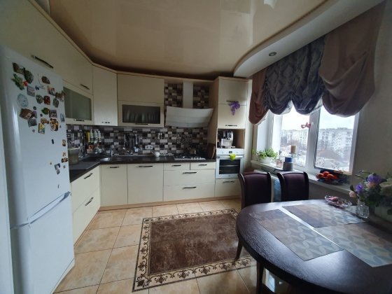 Продаж неймовірної 3-х кімнатної квартири в центрі міста.. Житомир