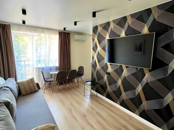 Продам 2к квартиру евроремонт центр Днепр