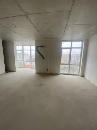 Продаж євро 3-х кімнатної квартири студії, з частковими роботами - фото 1