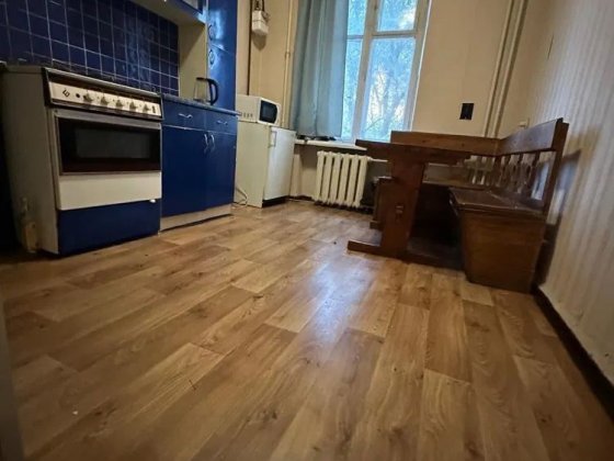 Продам полнометражную 2х ком. кв-ру в центре, пр..Соборный 2/5 Запоріжжя