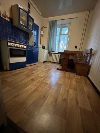 Продам полнометражную 2х ком. кв-ру в центре, пр..Соборный 2/5 - фото 1