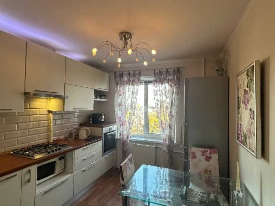 Продам 3к квартиру с ремонтом и мебелью/Индустиальный/єВідновлення Днепр