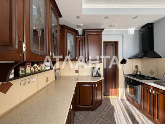 Продаж 2 - рівневої квартири  по вул. Зелена парк Погулянка Львов