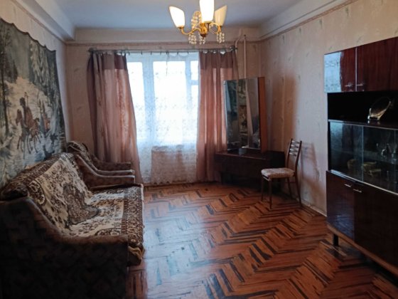 Продам  3ком  ,Первый Шевченковский. Реальному покупателю  Торг!!! Запорожье