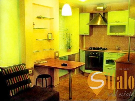 Продаж 2-х квартири в Олександрівському районі р-н Малого ринку (019)