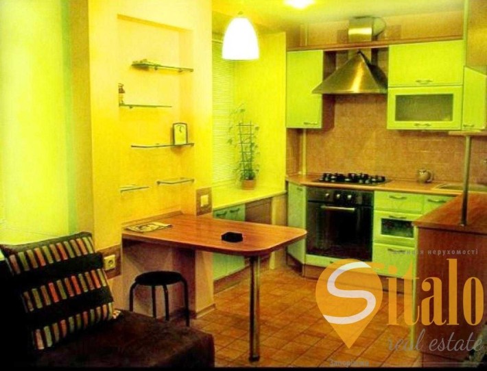 Продаж 2-х квартири в Олександрівському районі р-н Малого ринку (019) - фото 1