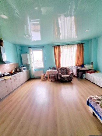 Продам 1-о к/к 37 м2 з меблями та технікою біля площі Ангела. - фото 1