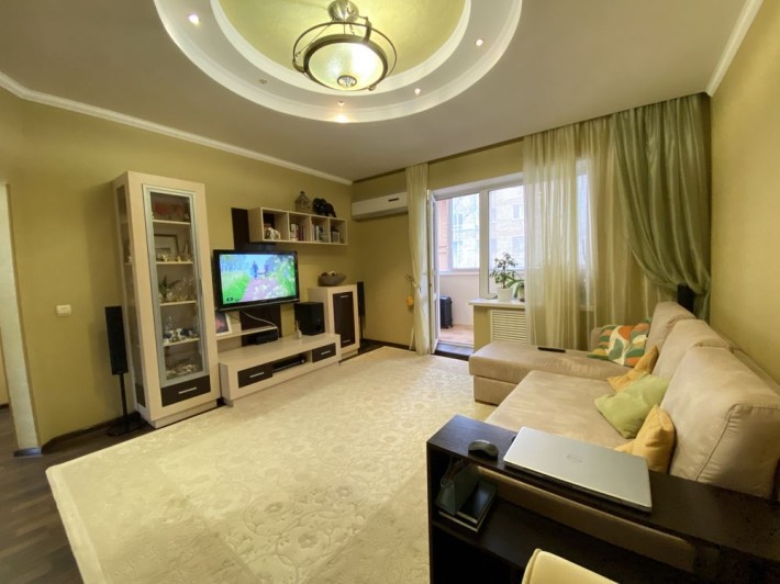 Продам 3к квартиру з автономним опаленням в Лісках - фото 1